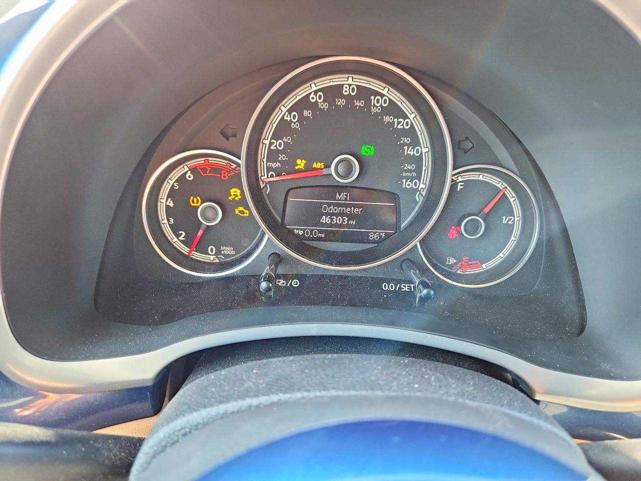 2019 VOLKSWAGEN BEETLE
