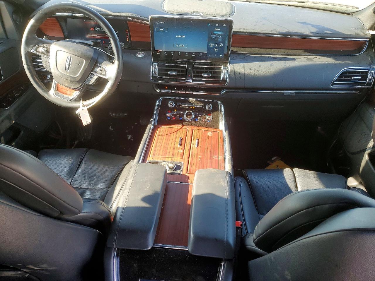 2024 LINCOLN NAVIGATOR