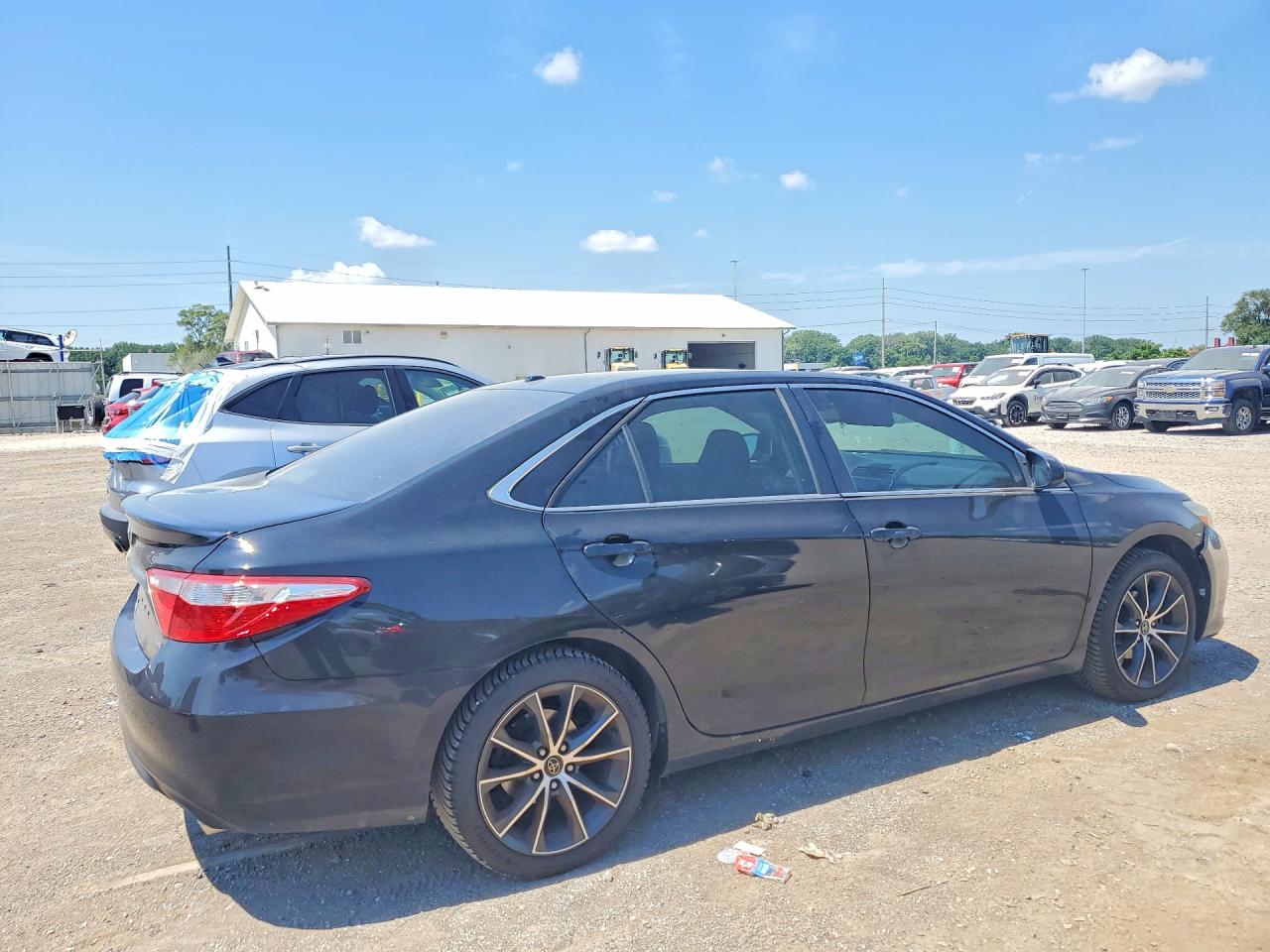 2017 TOYOTA CAMRY