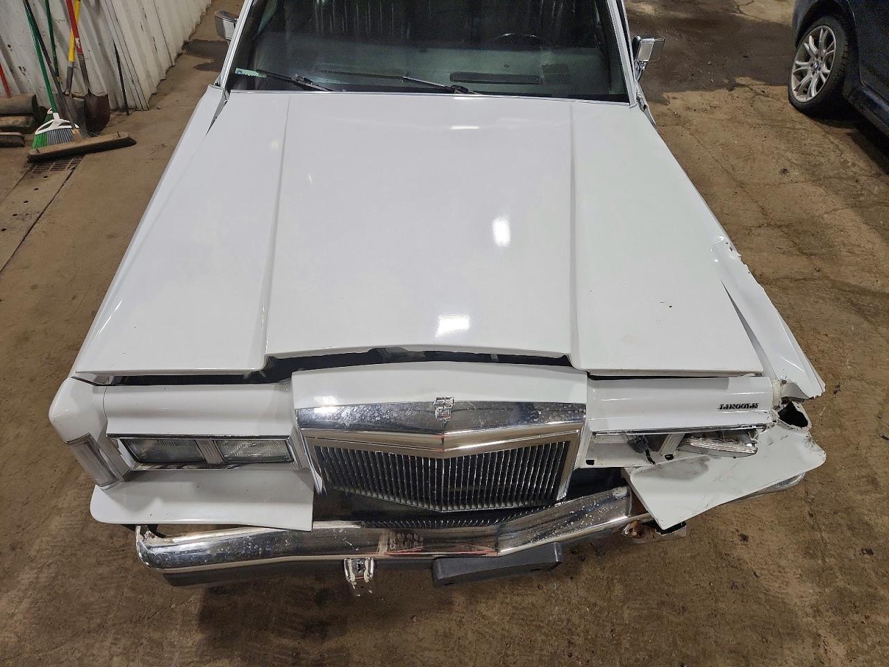 1998 LINCOLN TOWNCAR