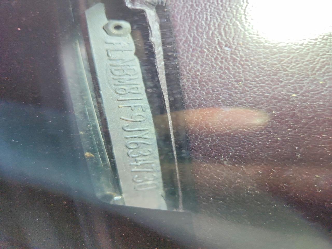 1998 LINCOLN TOWNCAR