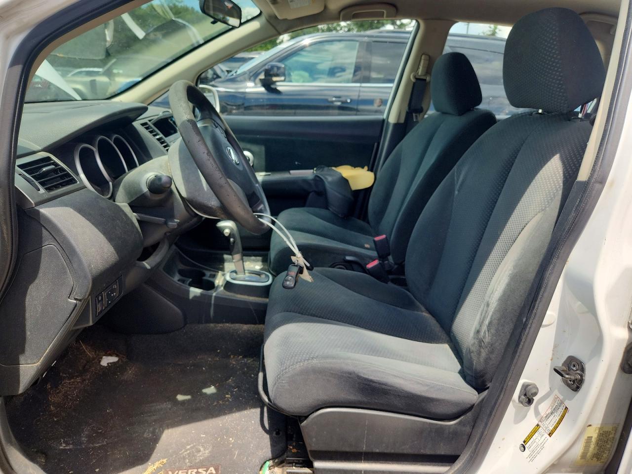 2010 NISSAN VERSA