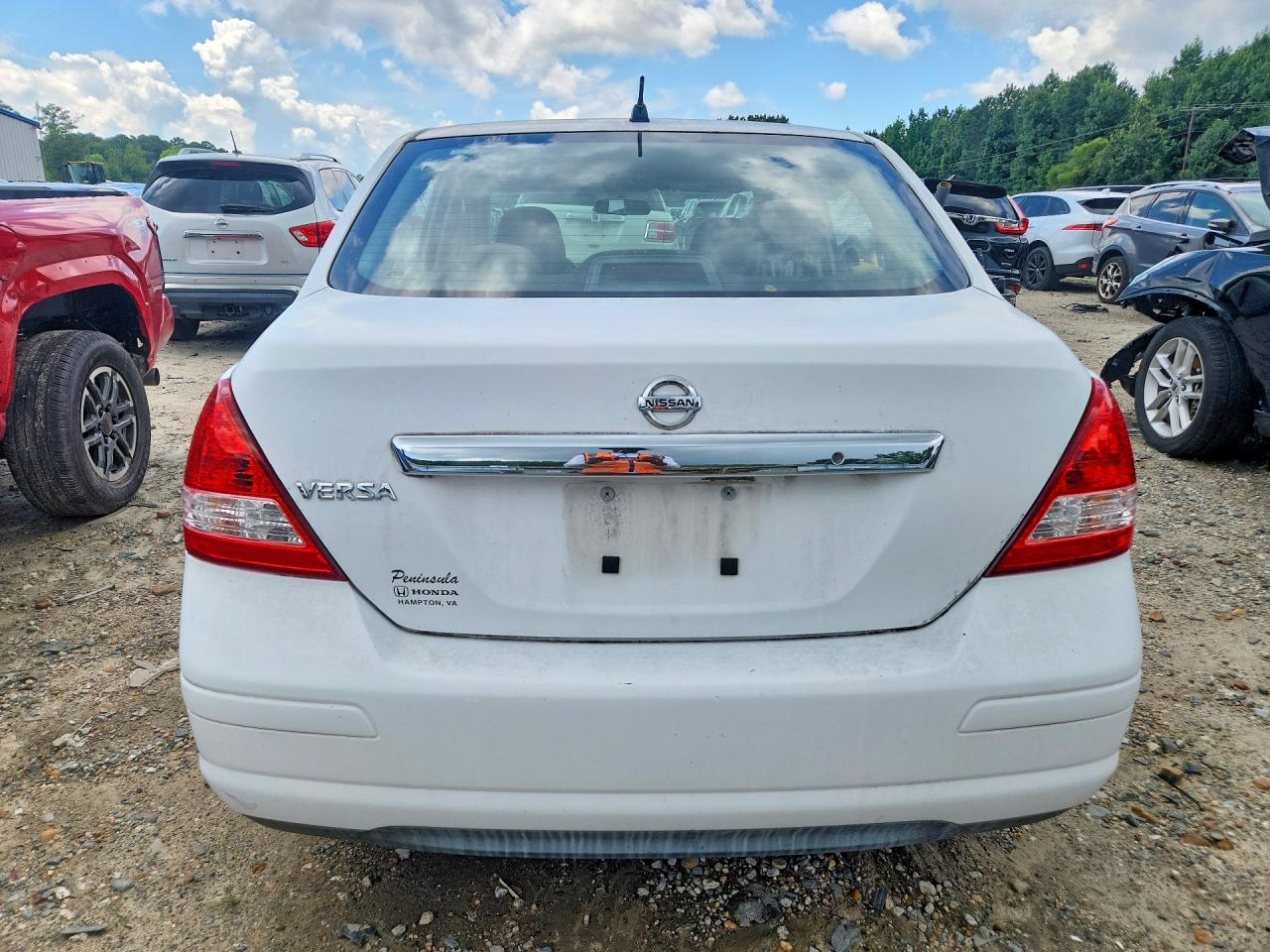 2010 NISSAN VERSA