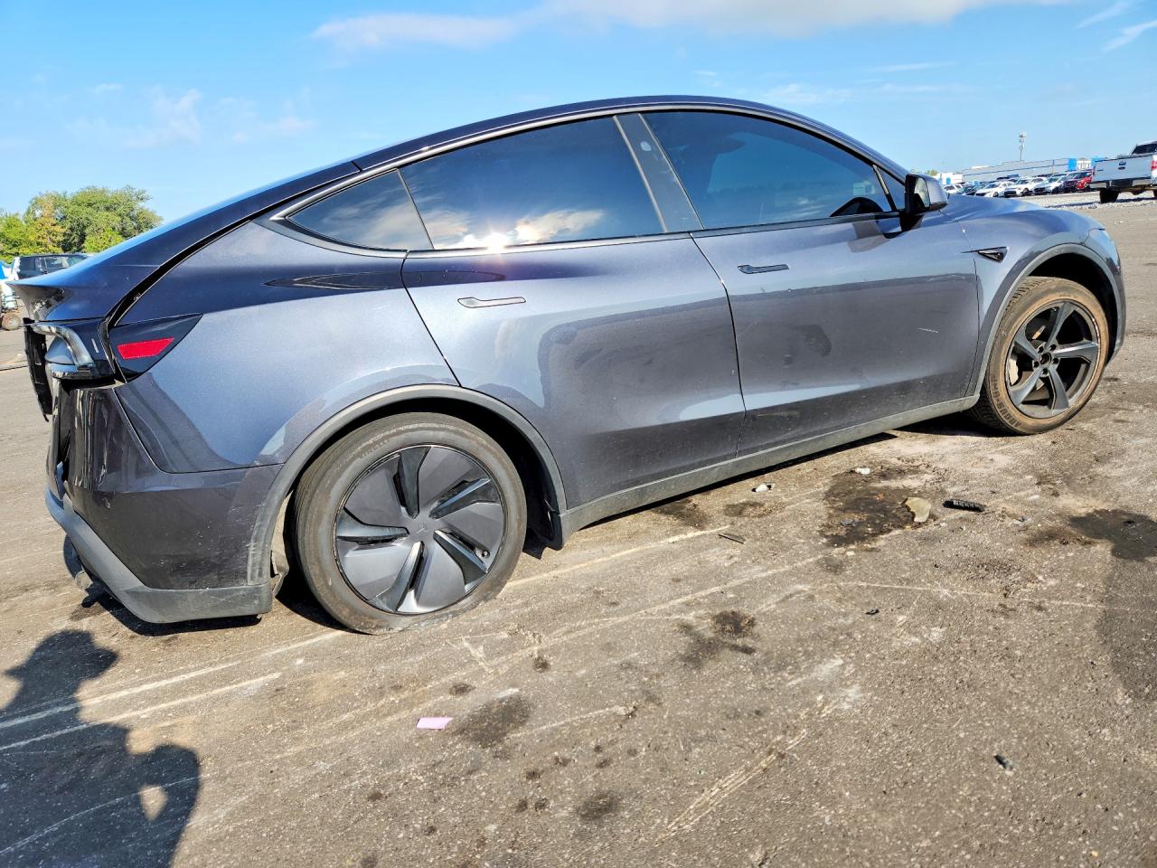 2026 TESLA MODEL Y