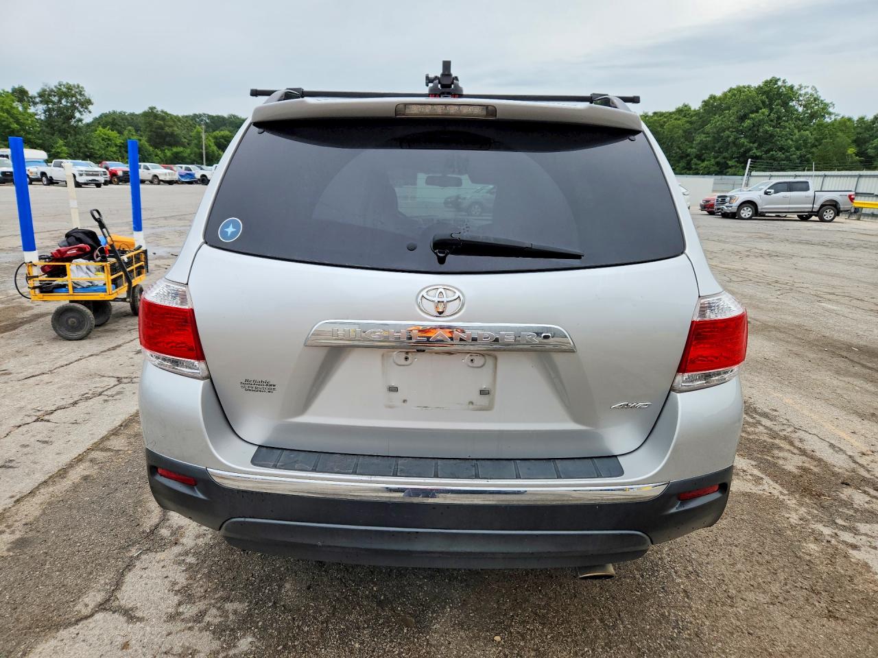 2011 TOYOTA HIGHLANDER