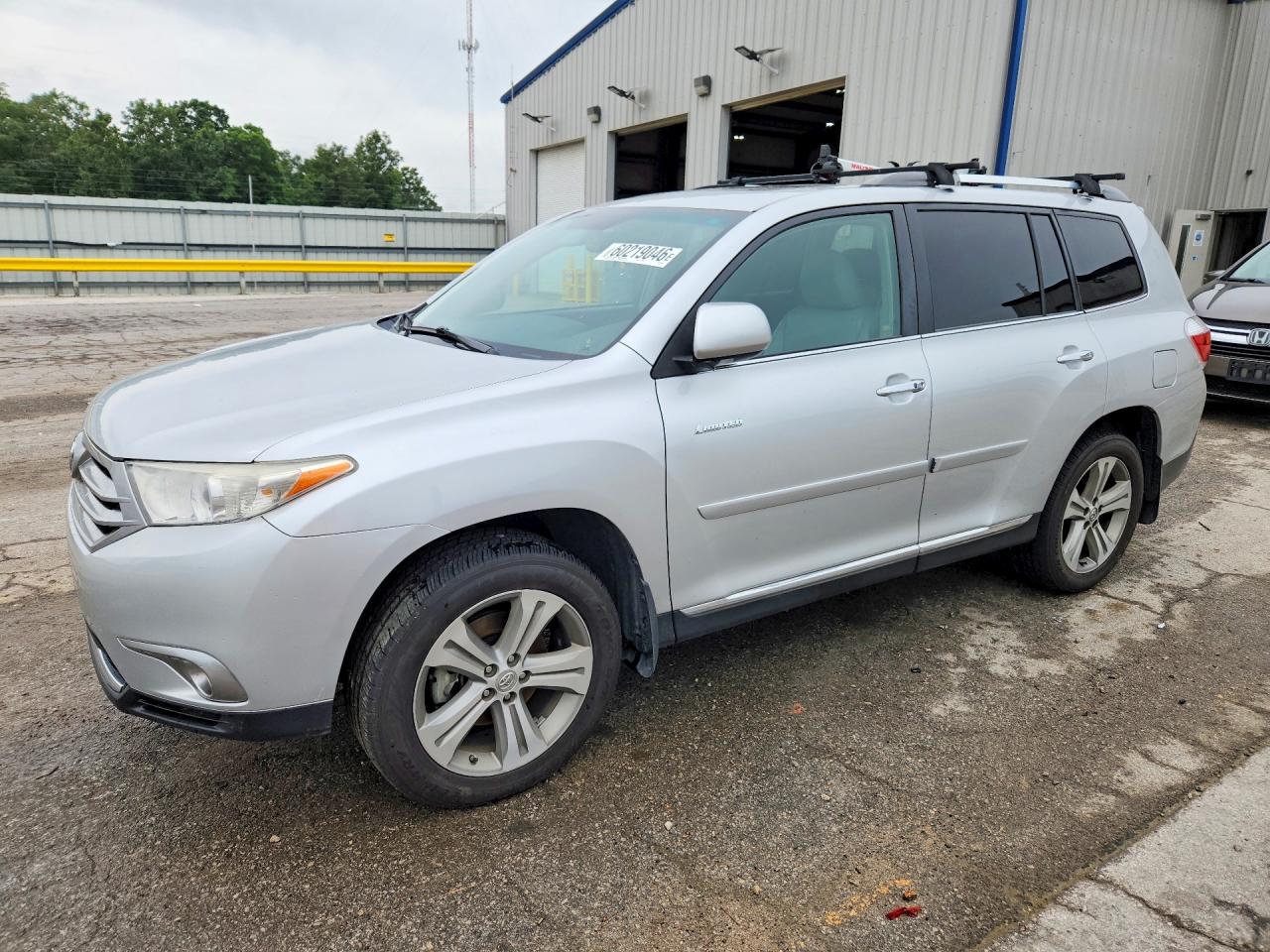 2011 TOYOTA HIGHLANDER