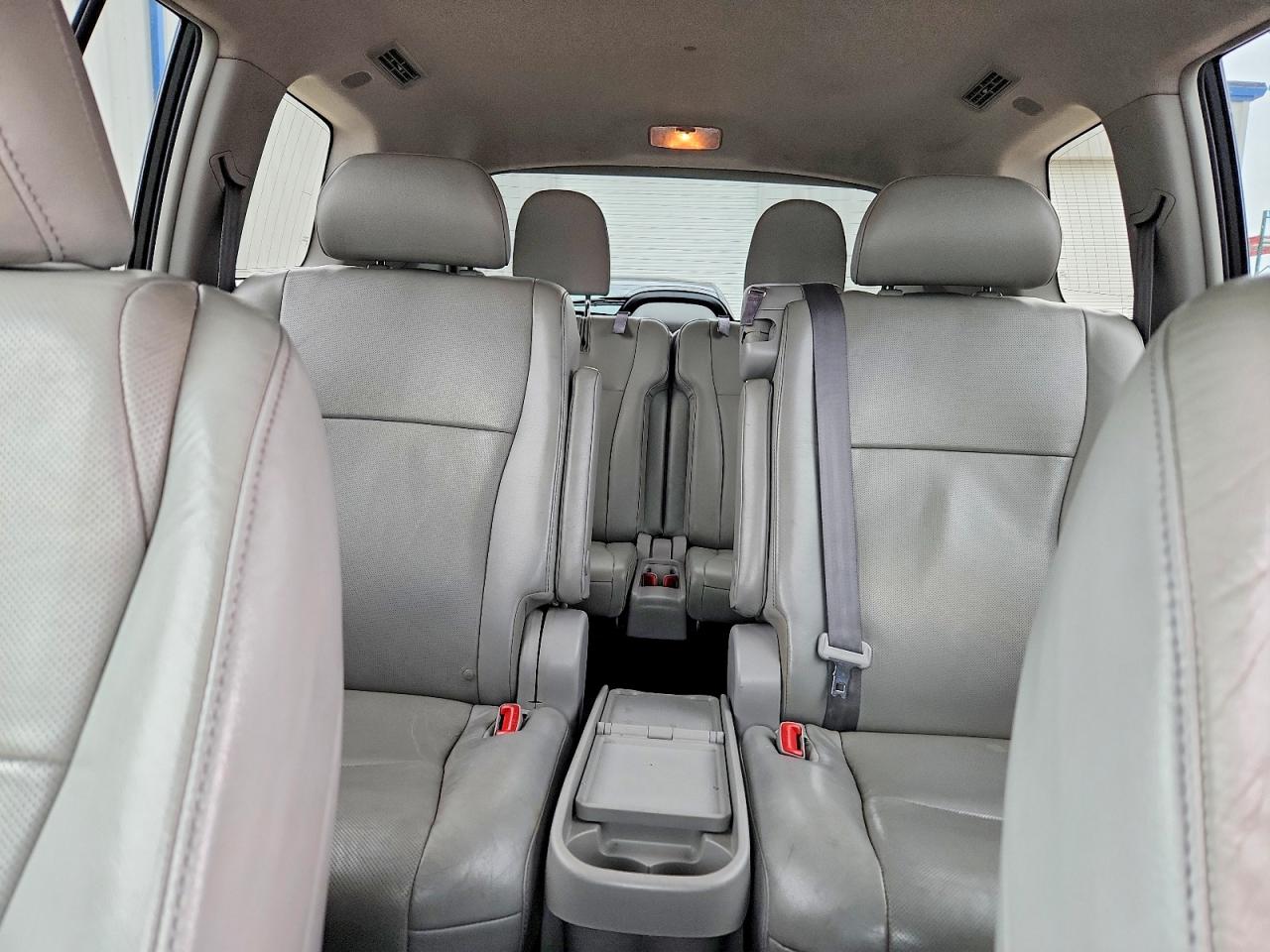 2011 TOYOTA HIGHLANDER