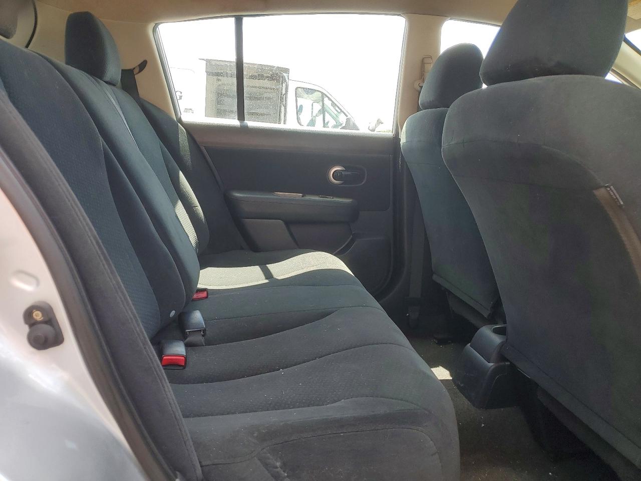 2011 NISSAN VERSA