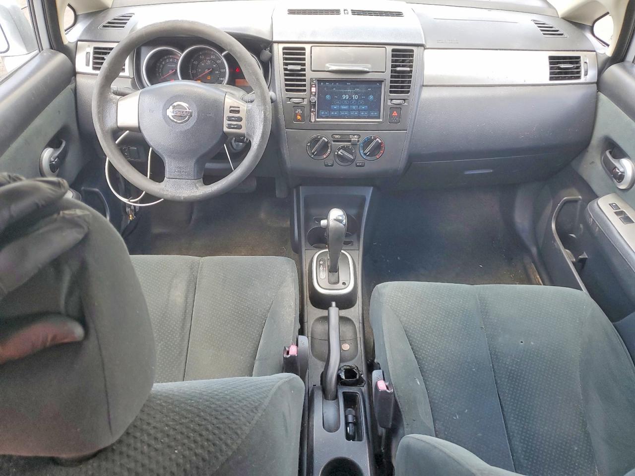 2011 NISSAN VERSA