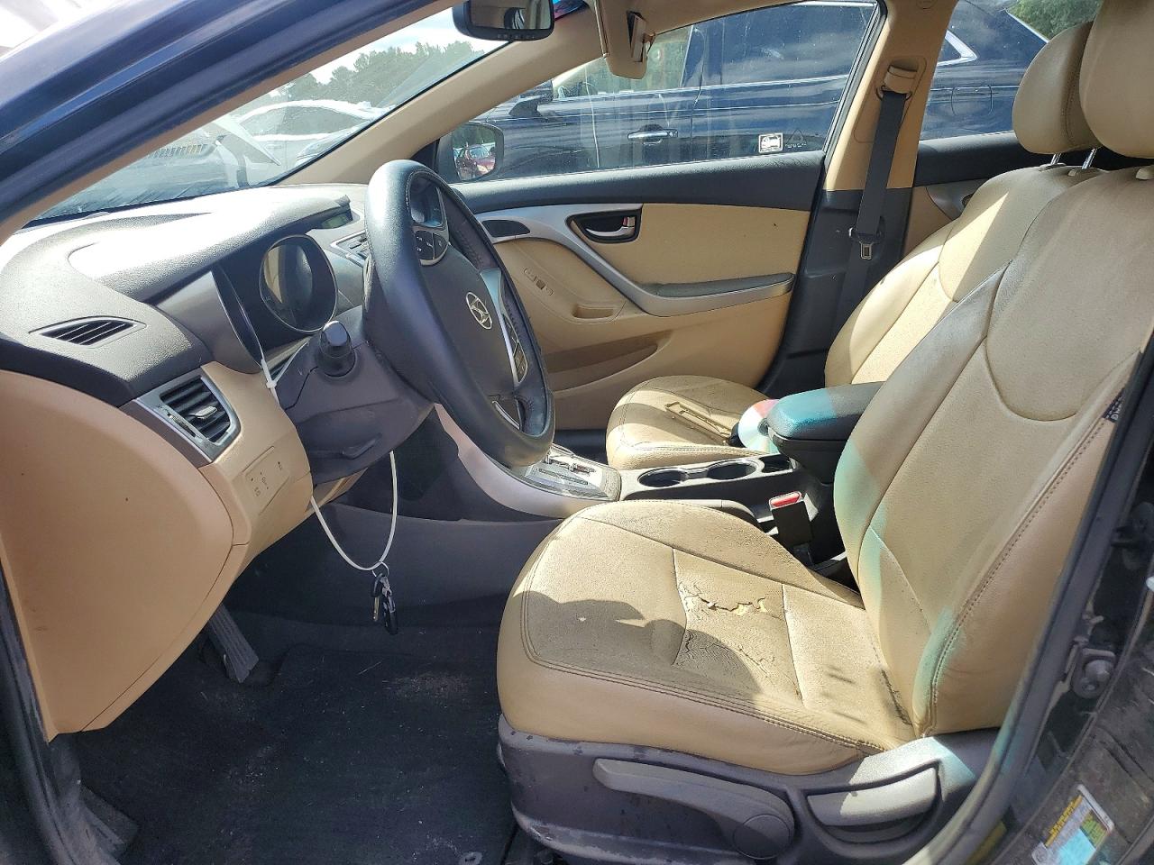 2012 HYUNDAI ELANTRA