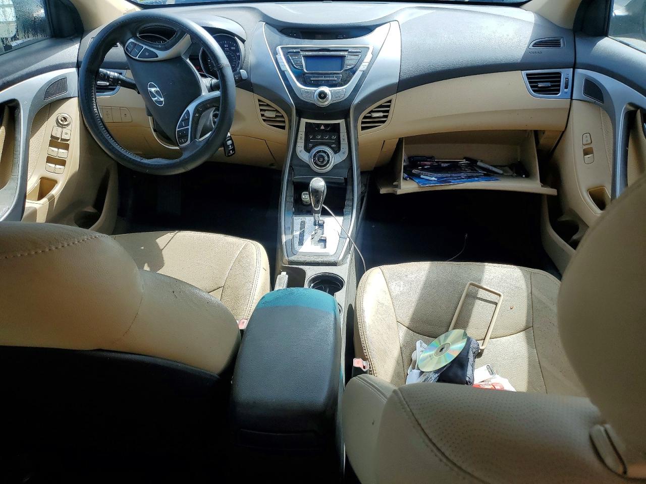 2012 HYUNDAI ELANTRA