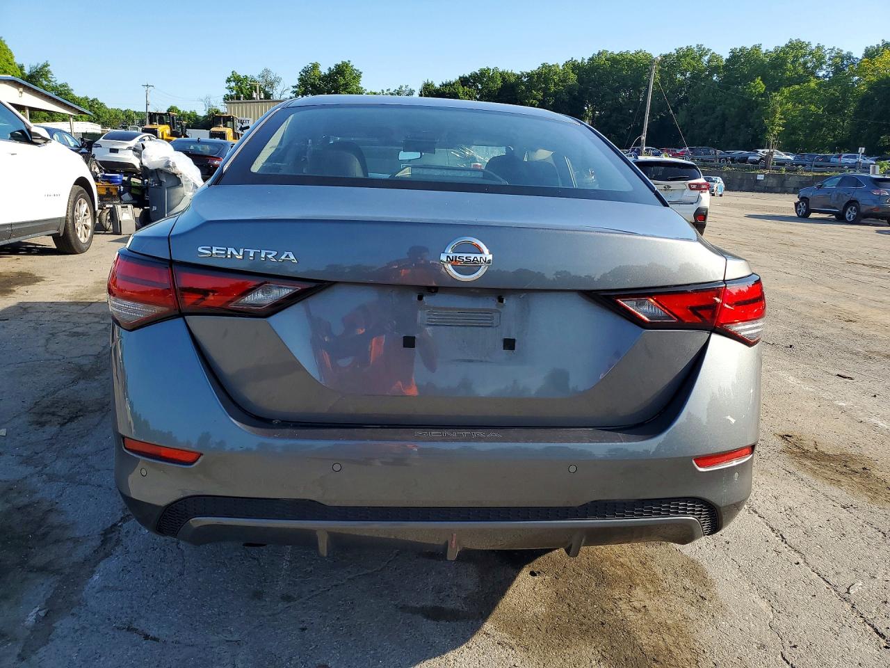 2022 NISSAN SENTRA