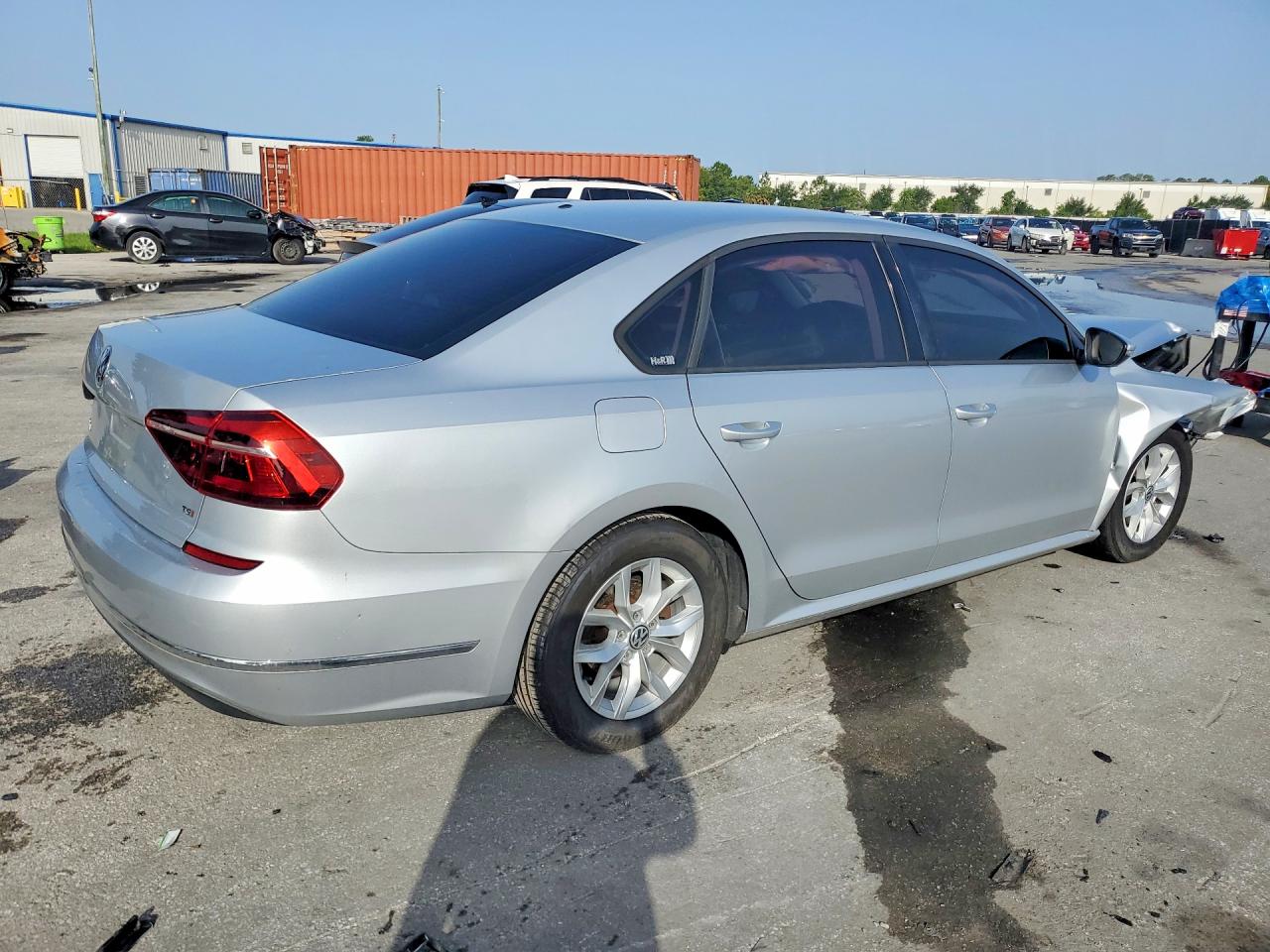 2018 VOLKSWAGEN PASSAT