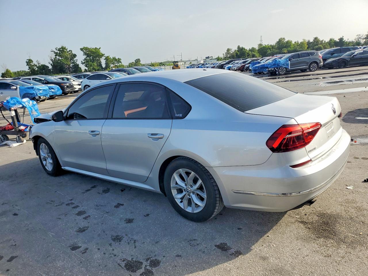 2018 VOLKSWAGEN PASSAT