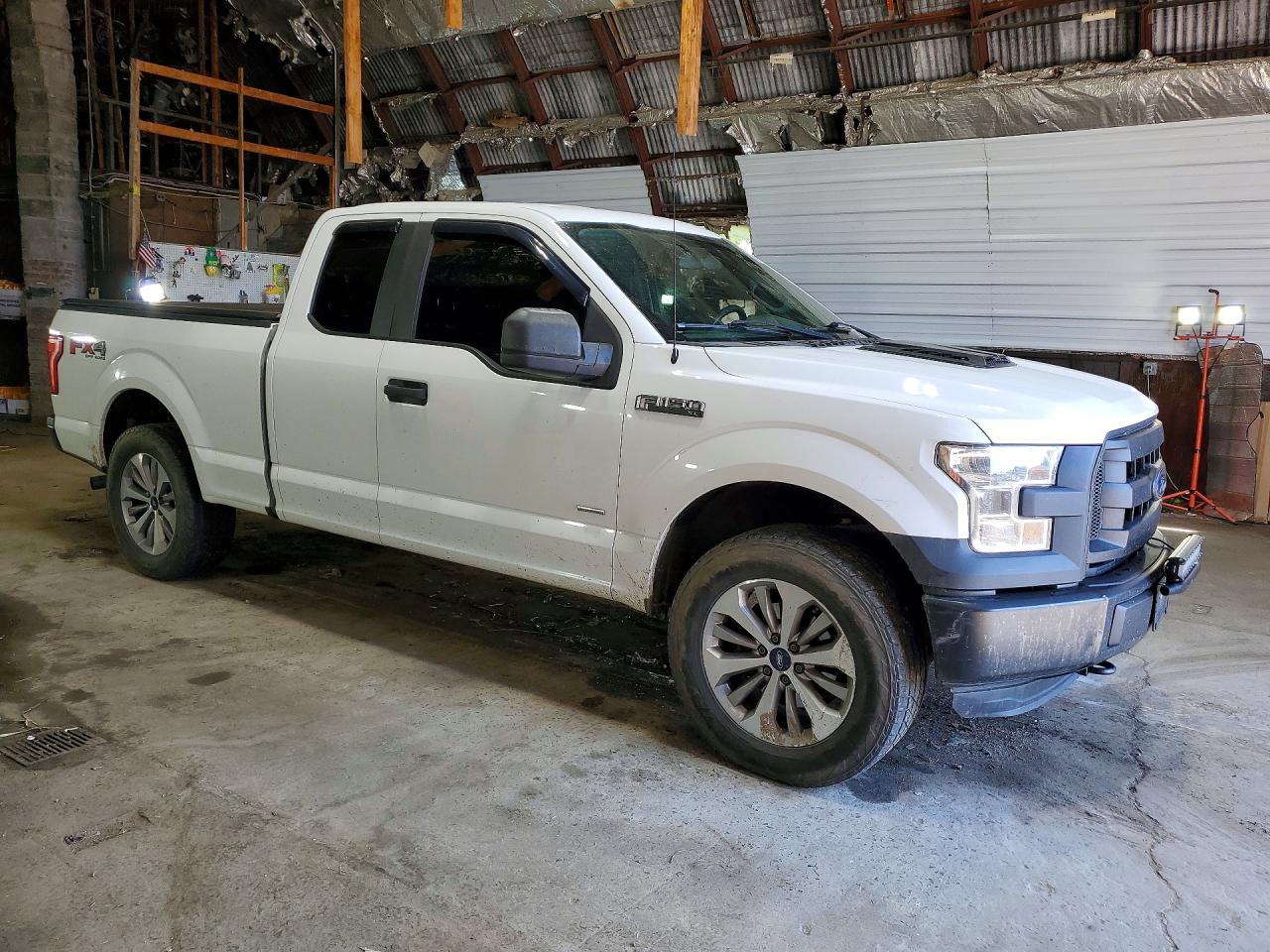 2016 FORD F150