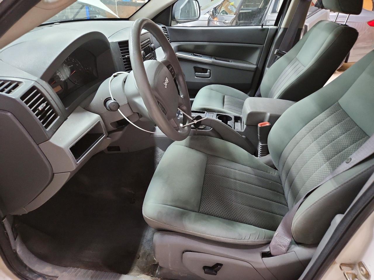 2006 JEEP CHEROKEE