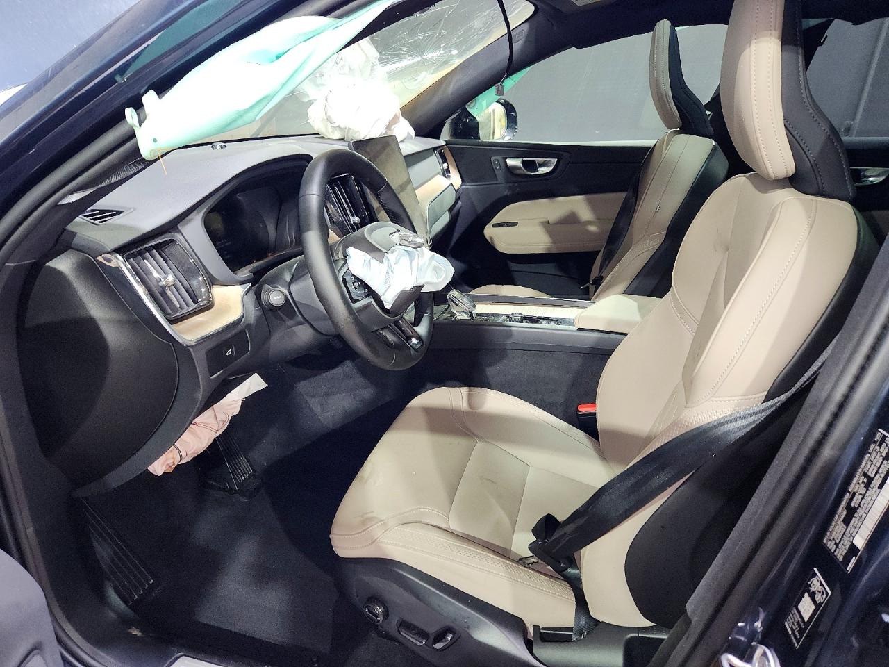 2026 VOLVO XC60
