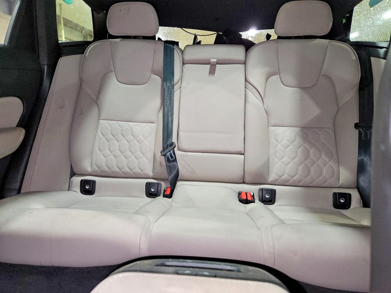 2026 VOLVO XC60