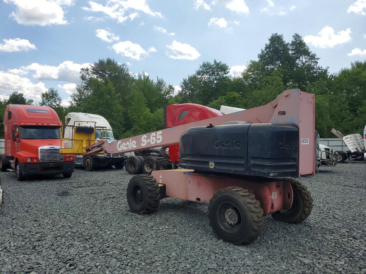 2000 GENIE S-65