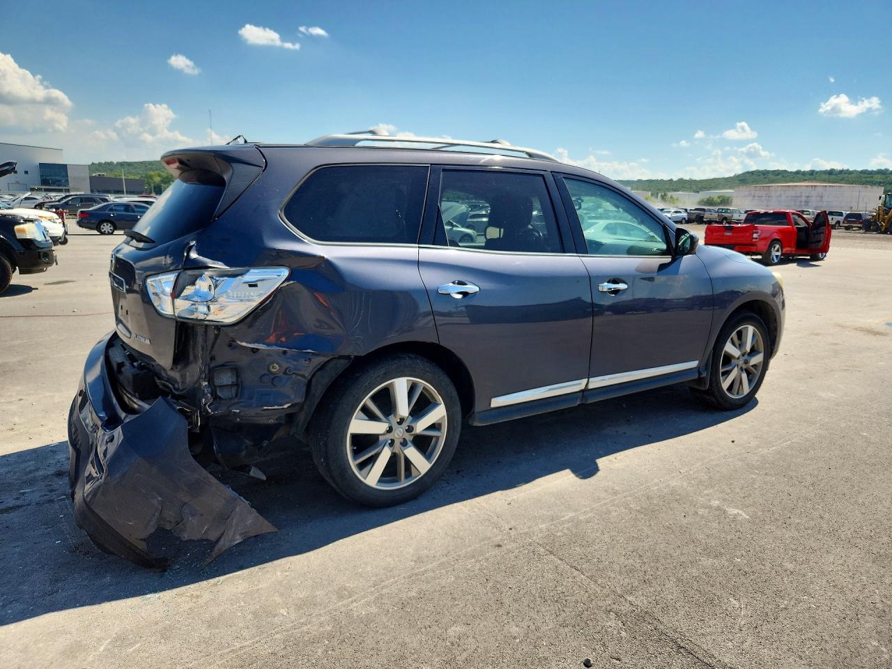 2013 NISSAN PATHFINDER