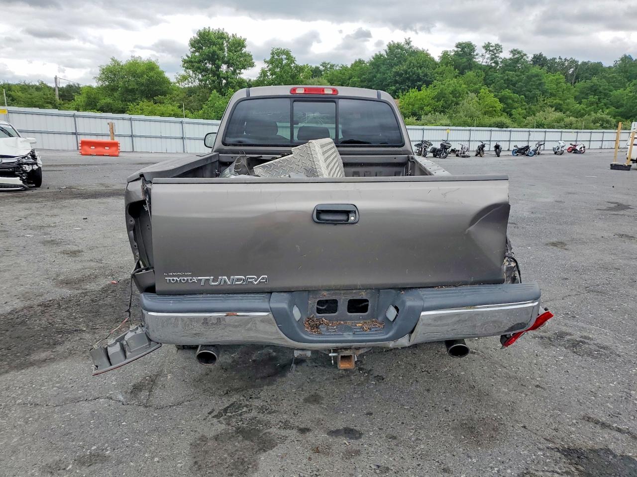 2006 TOYOTA TUNDRA