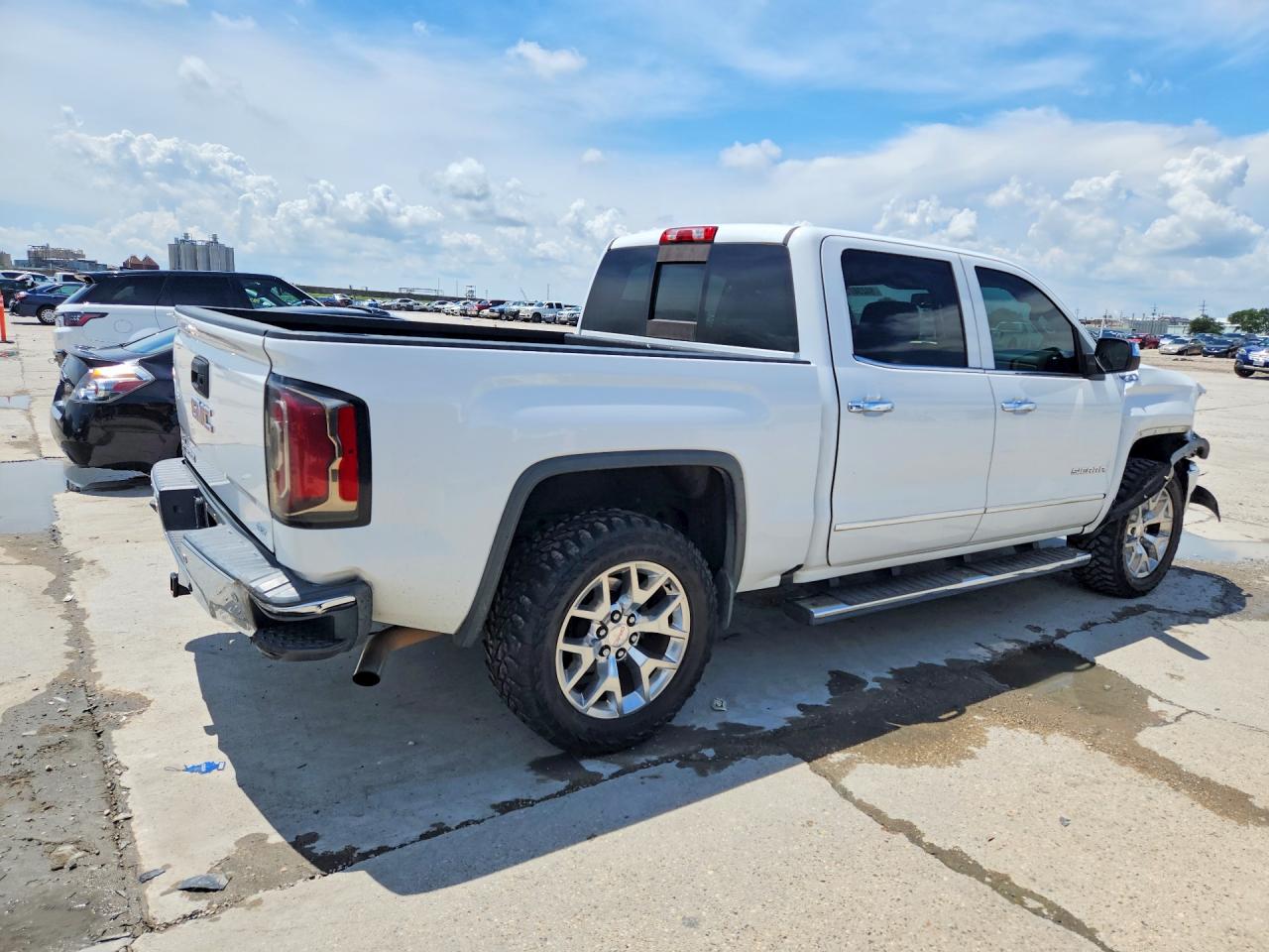 2017 GMC SIERRA
