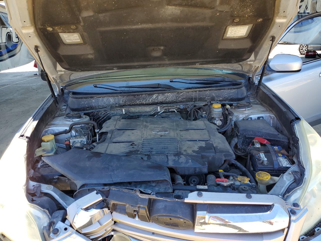 2013 SUBARU OUTBACK