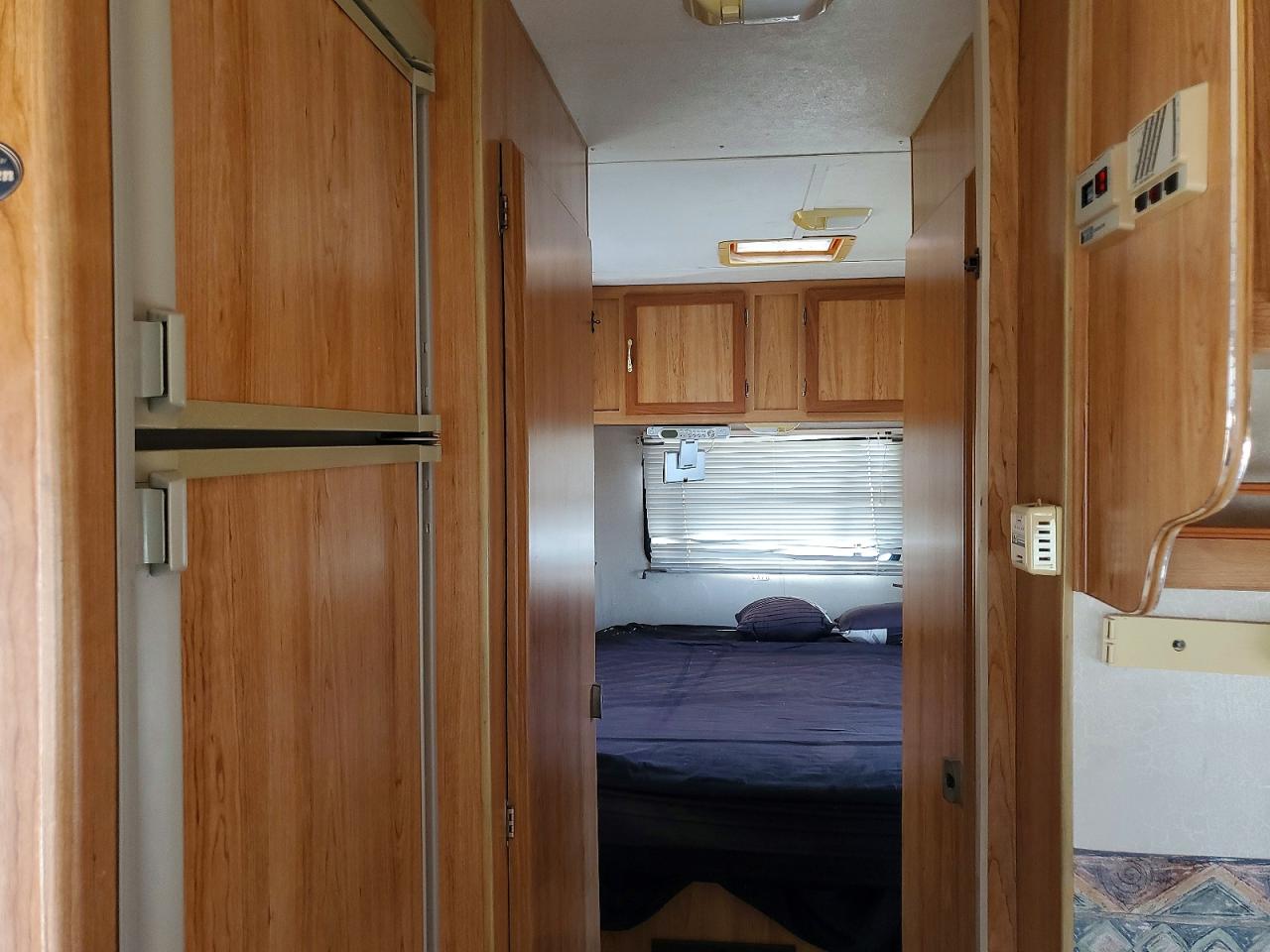 2001 CHEVROLET EXPRESS