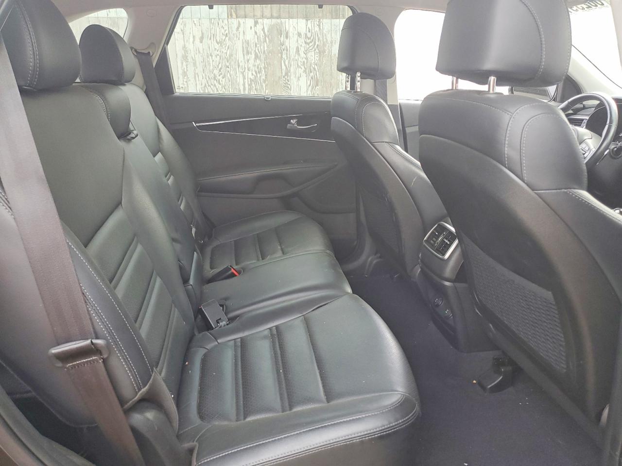 2017 KIA SORENTO