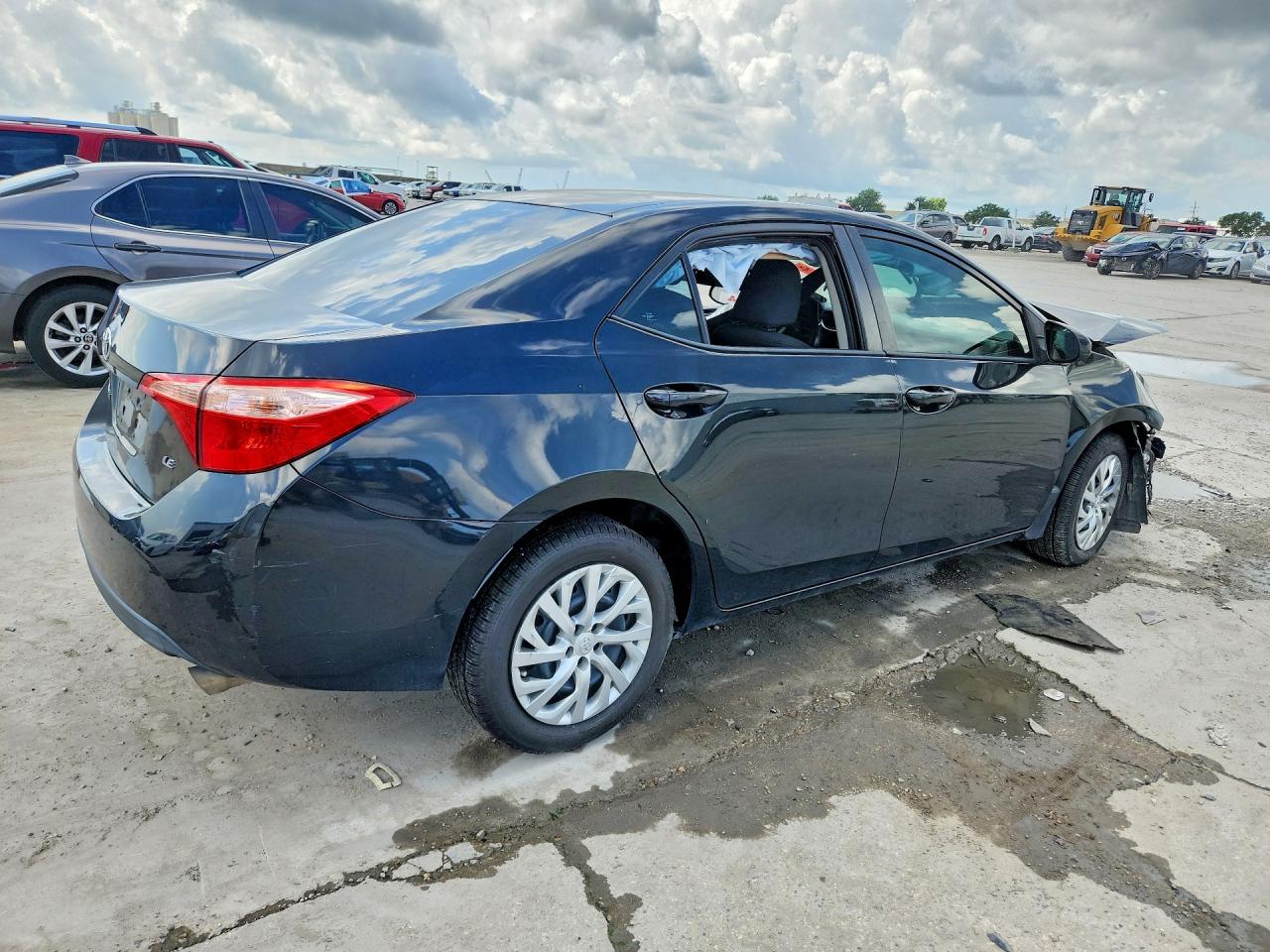 2018 TOYOTA COROLLA