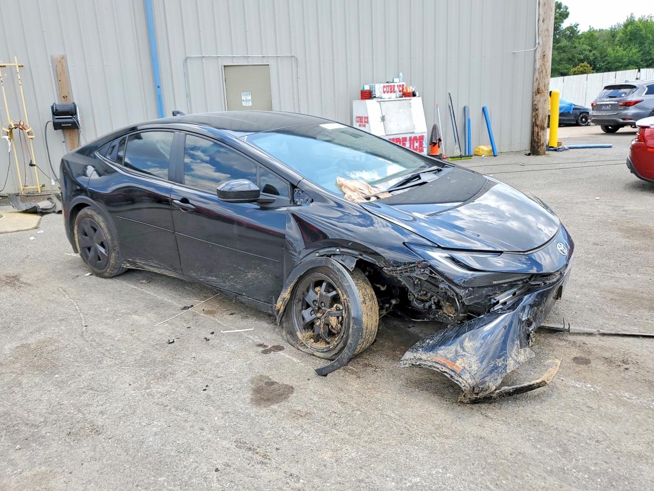 2024 TOYOTA PRIUS