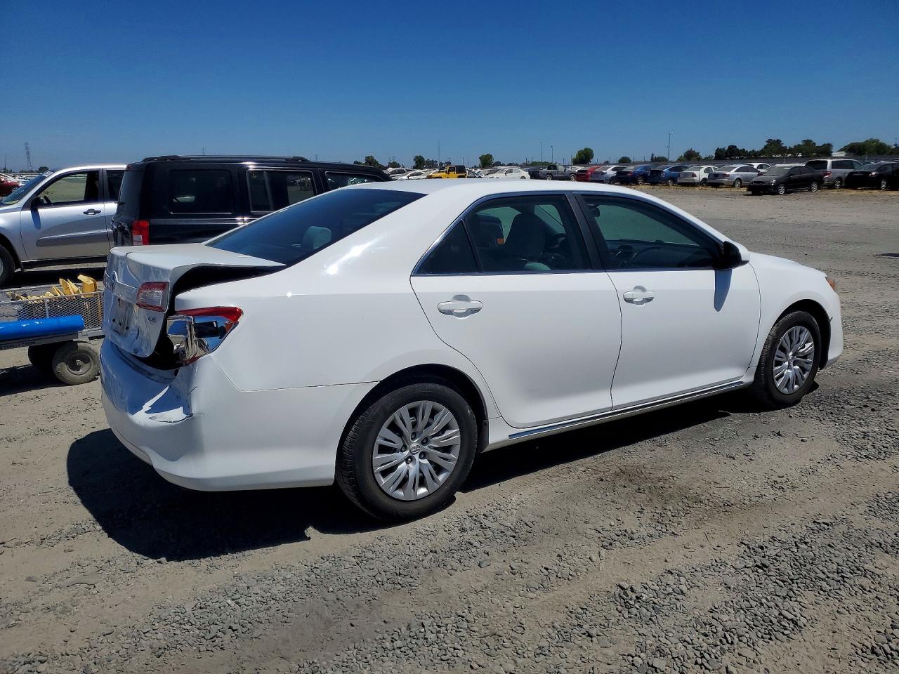 2014 TOYOTA CAMRY