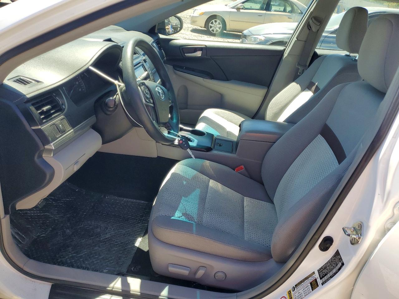 2014 TOYOTA CAMRY