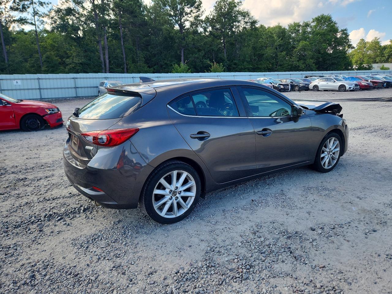 2017 MAZDA 3