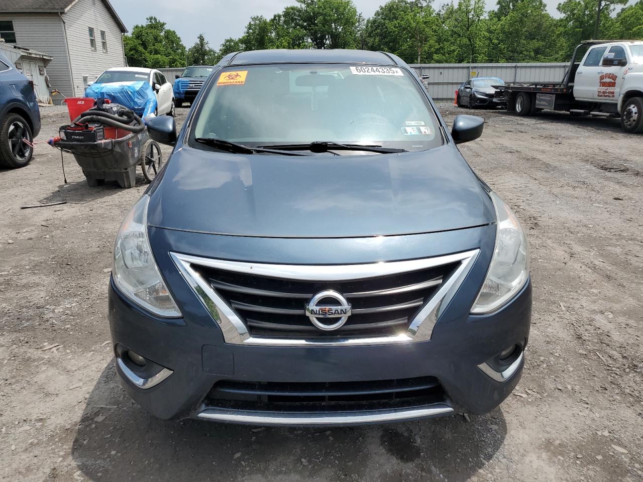 2017 NISSAN VERSA