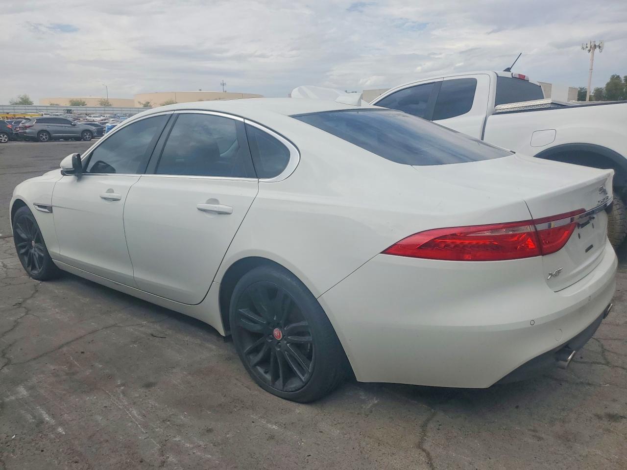 2016 JAGUAR XF