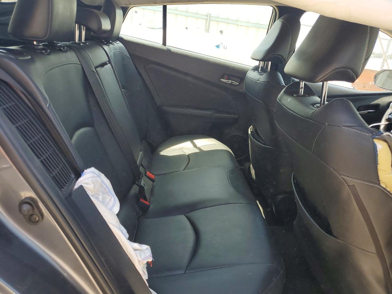 2022 TOYOTA PRIUS