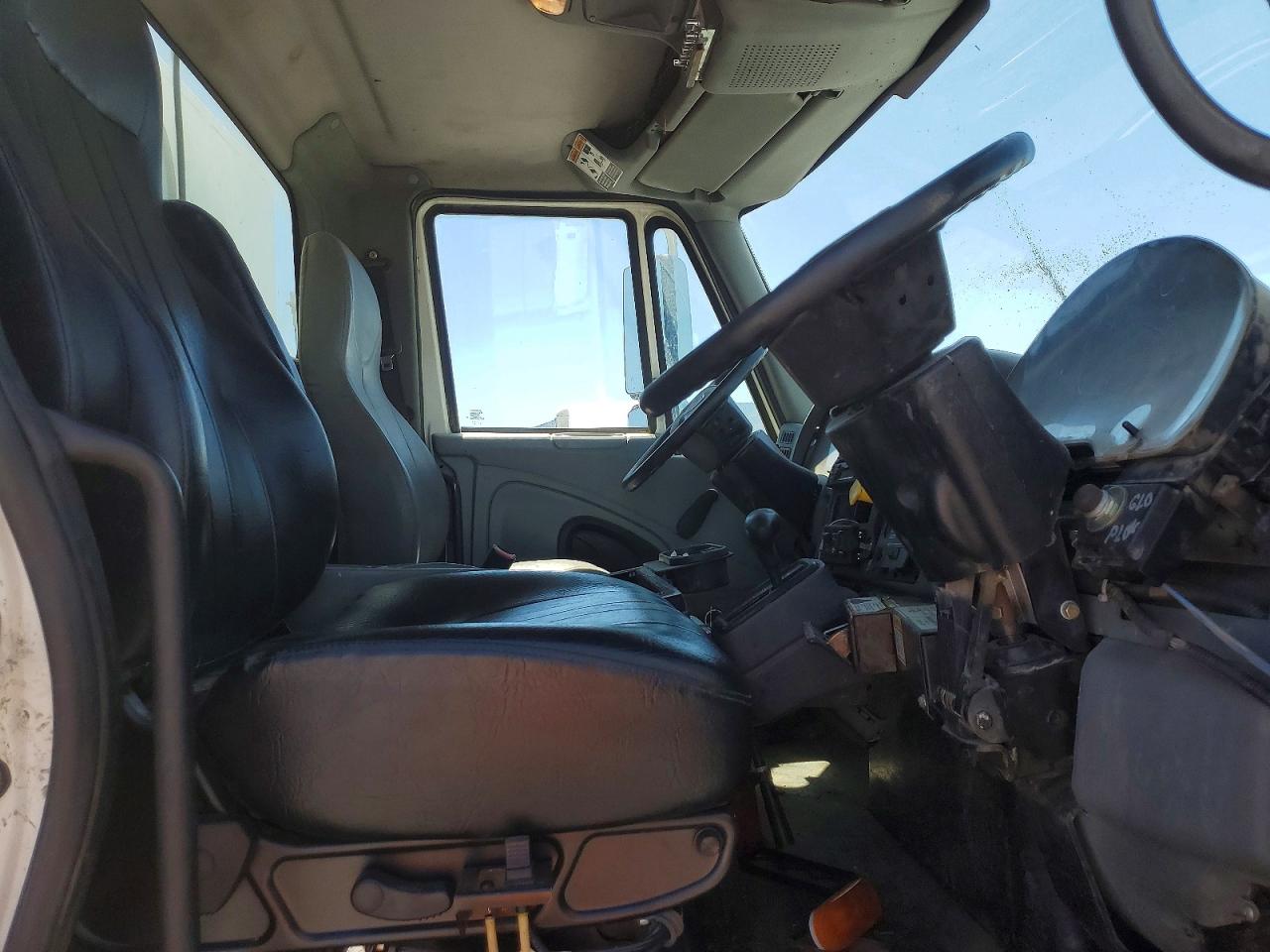 2007 INTERNATIONAL 4000 SERIE