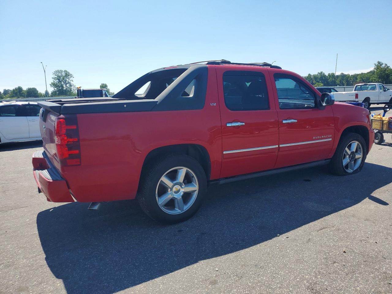 2011 CHEVROLET AVALANCHE