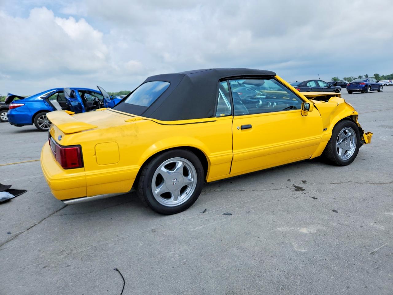 1993 FORD MUSTANG