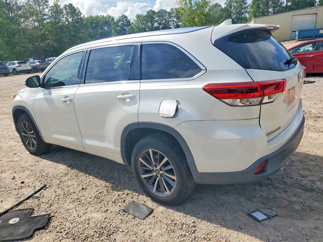 2017 TOYOTA HIGHLANDER