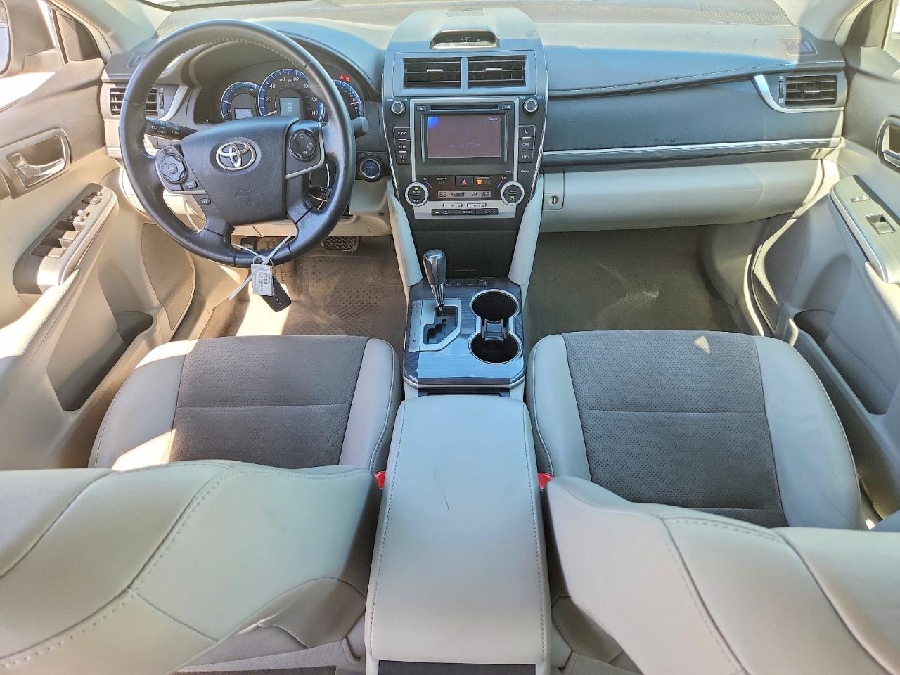 2014 TOYOTA CAMRY SOLA
