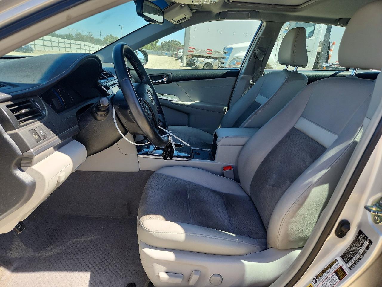 2014 TOYOTA CAMRY SOLA