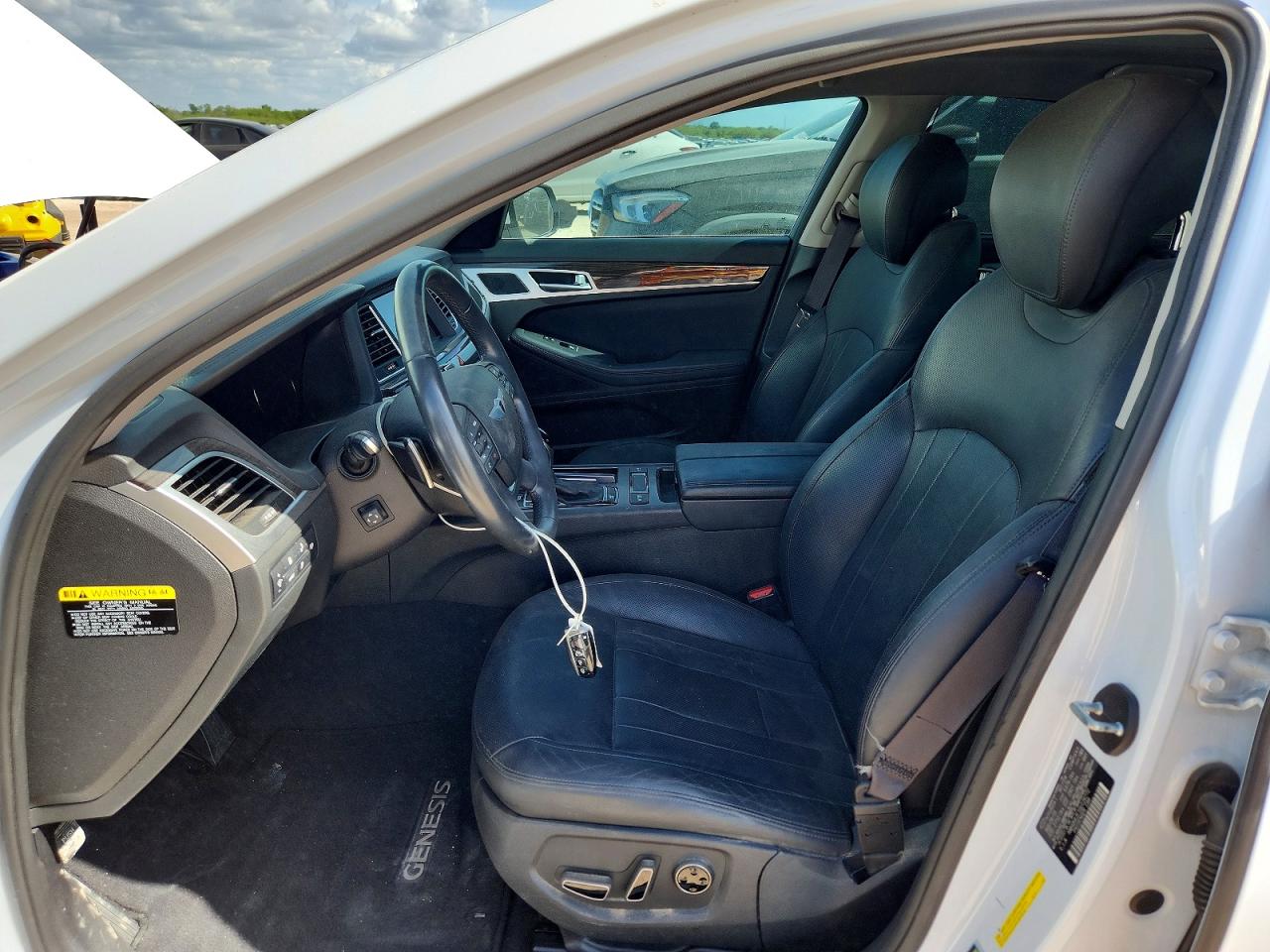 2016 HYUNDAI GENESIS
