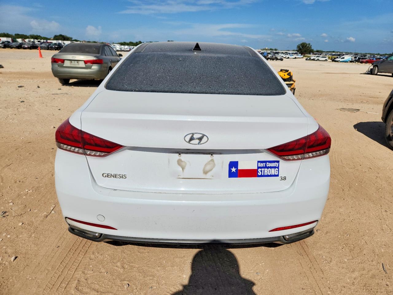2016 HYUNDAI GENESIS