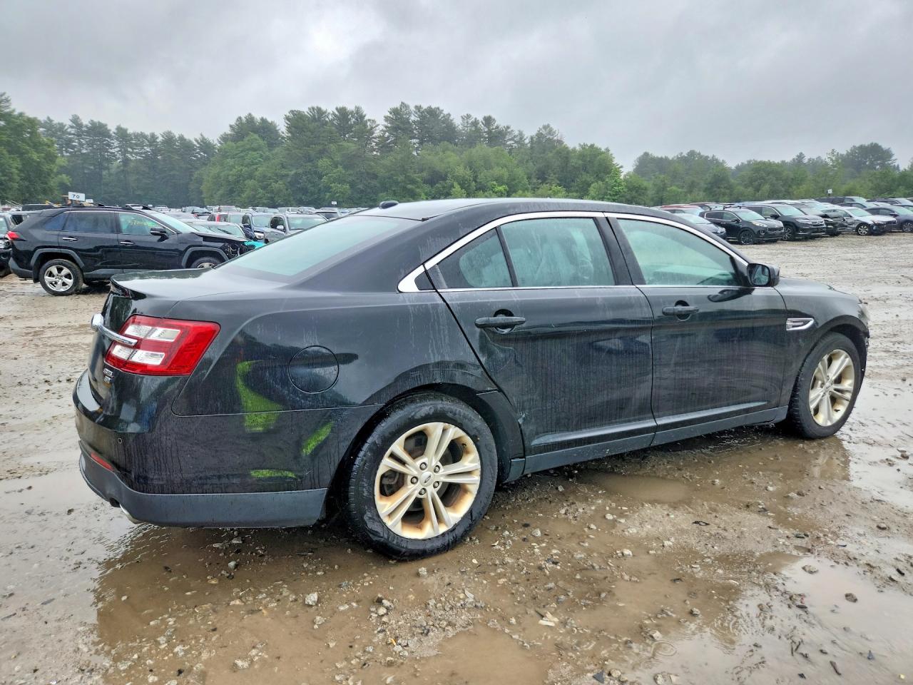 2015 FORD TAURUS