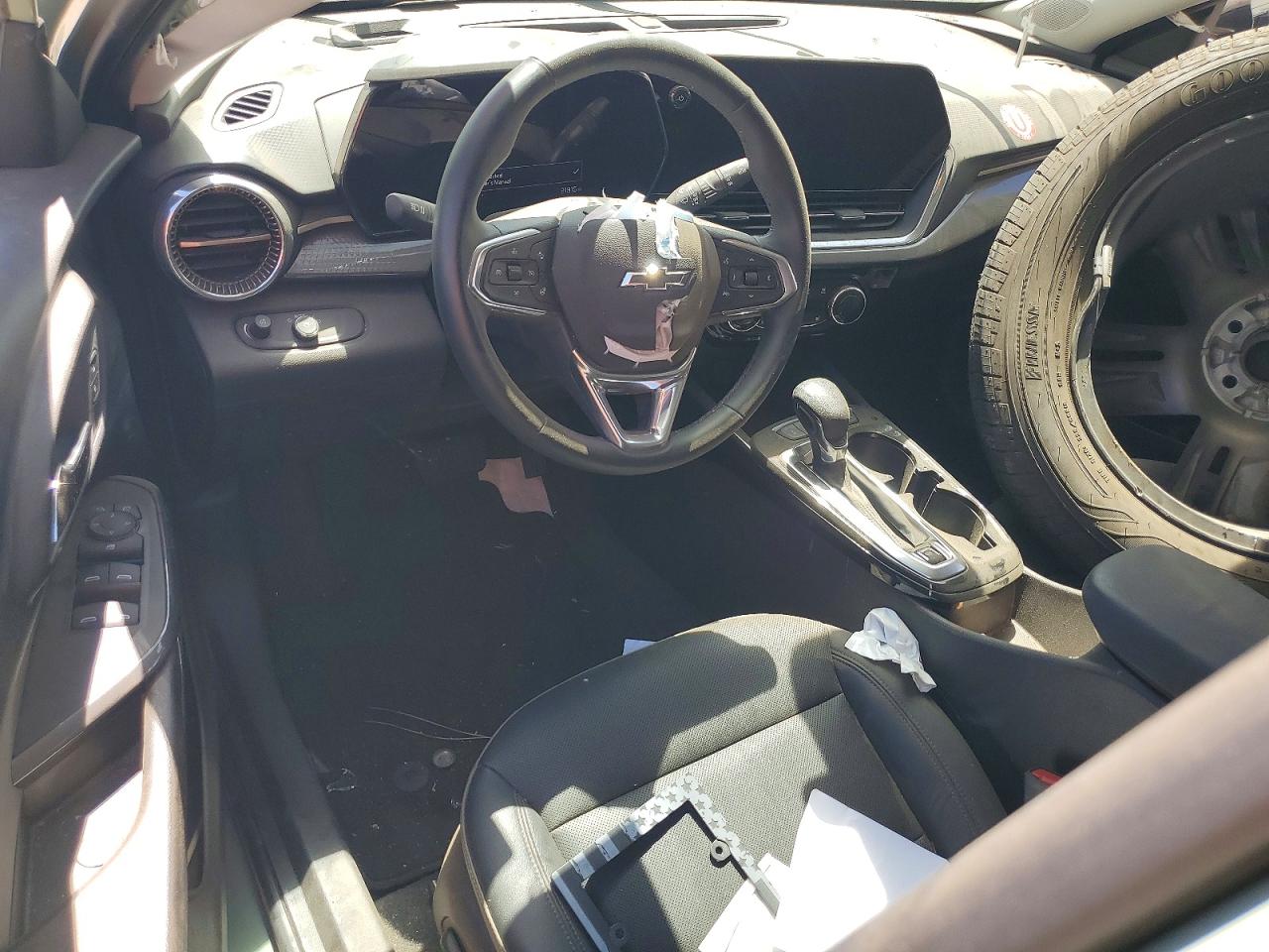 2025 CHEVROLET TRAX
