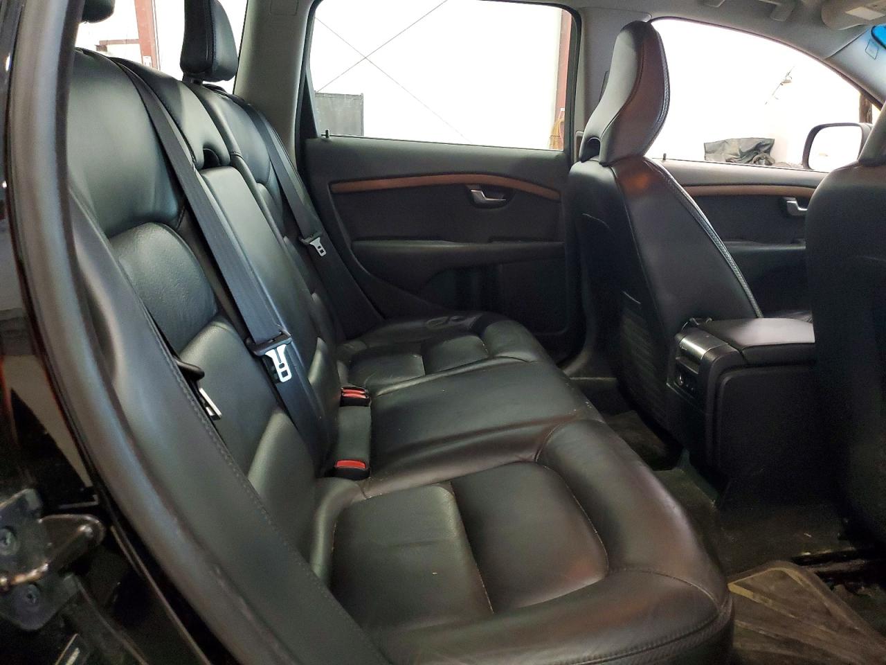 2011 VOLVO XC70