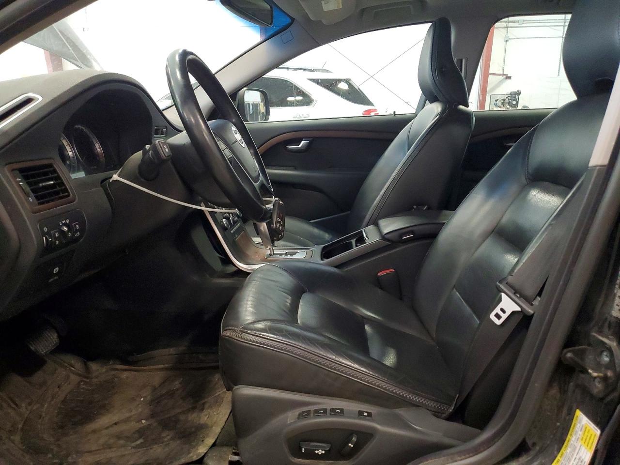 2011 VOLVO XC70