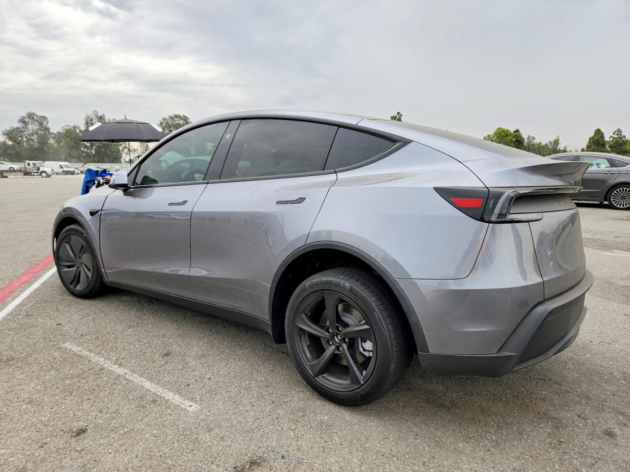 2026 TESLA MODEL Y